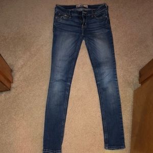 Hollister jeans size 24